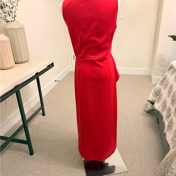 Chic Red Sheath Dress with Ruffle - Picture 3 of 5